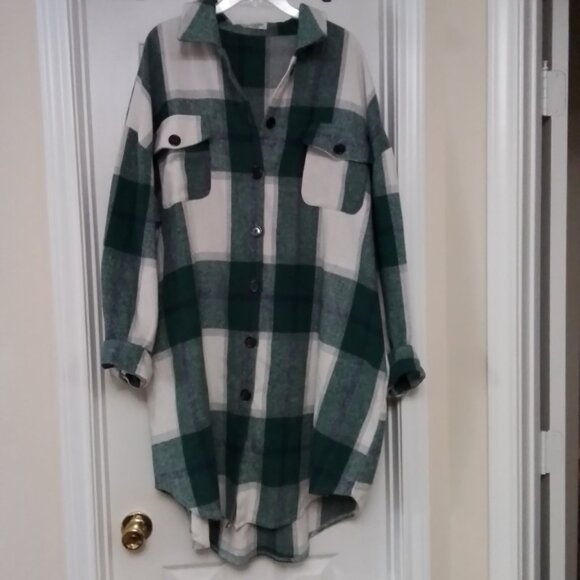 IN'VOLAND Plus Size Flannel Plaid Shacket 22W Green/Beige - Picture 1 of 8